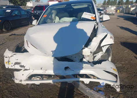 2022 Tesla Model Y Long Range Dual Motor All-Wheel Drive from USA, damaged, VIN 7SAYGDEE5NF487380